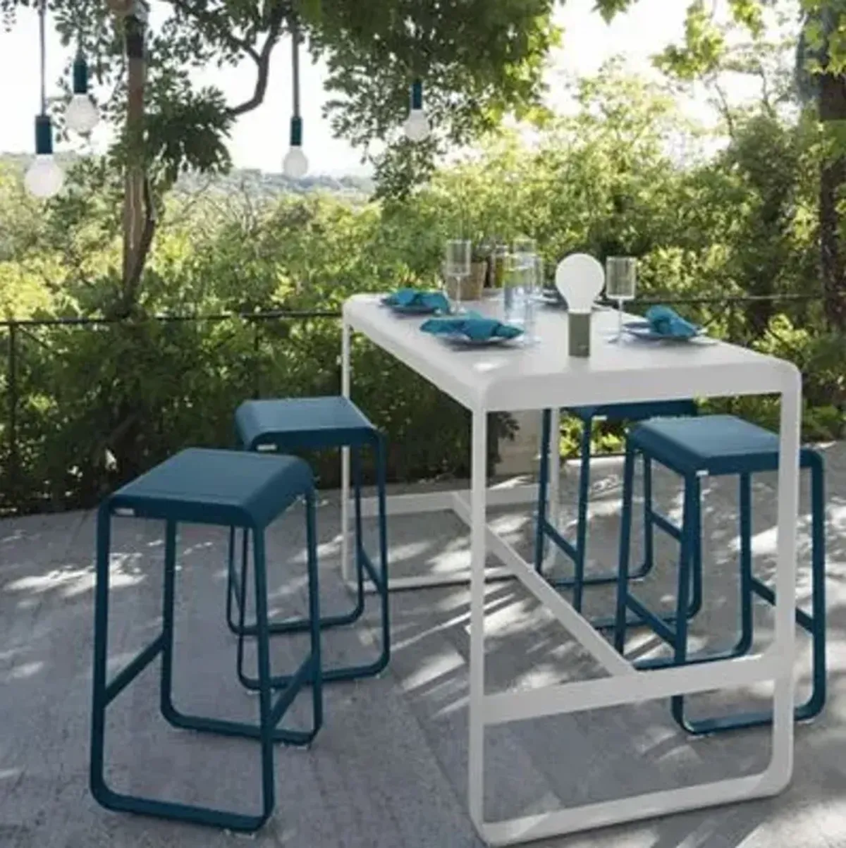 Bellevie High Table