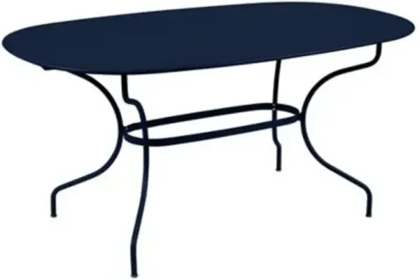Opera+ Oval Dining Table