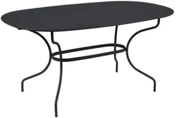 Opera+ Oval Dining Table