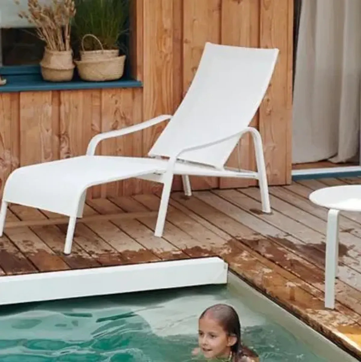 Alize Stacking Low Table