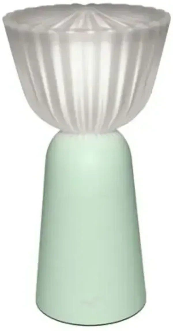 Swiing LED Outdoor Lamp