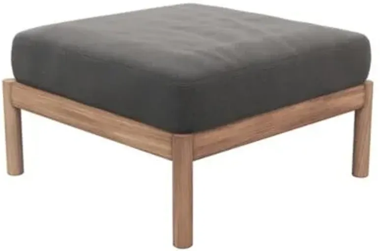 Tradition Outdoor Pouf