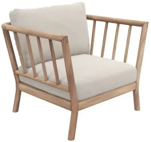 Tradition Outdoor Lounge Chair