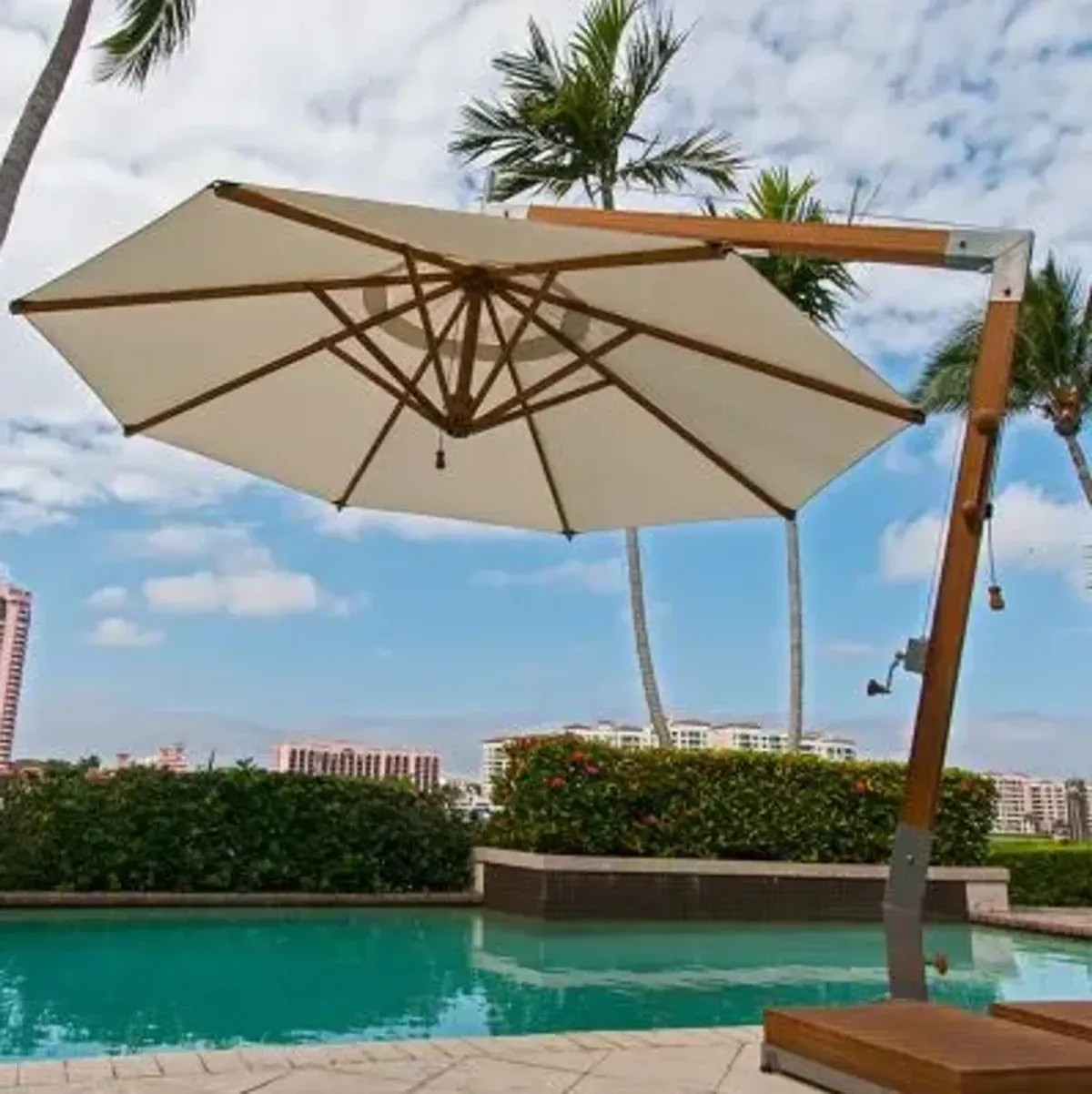 Round Levante Side Wind Bamboo Cantilever Umbrella With Base