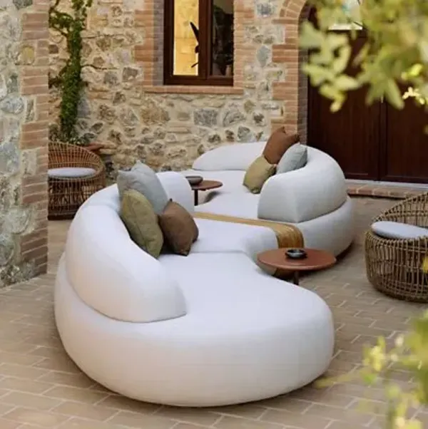 Mellow 5 Seater Outdoor Sofa with Coffee Table