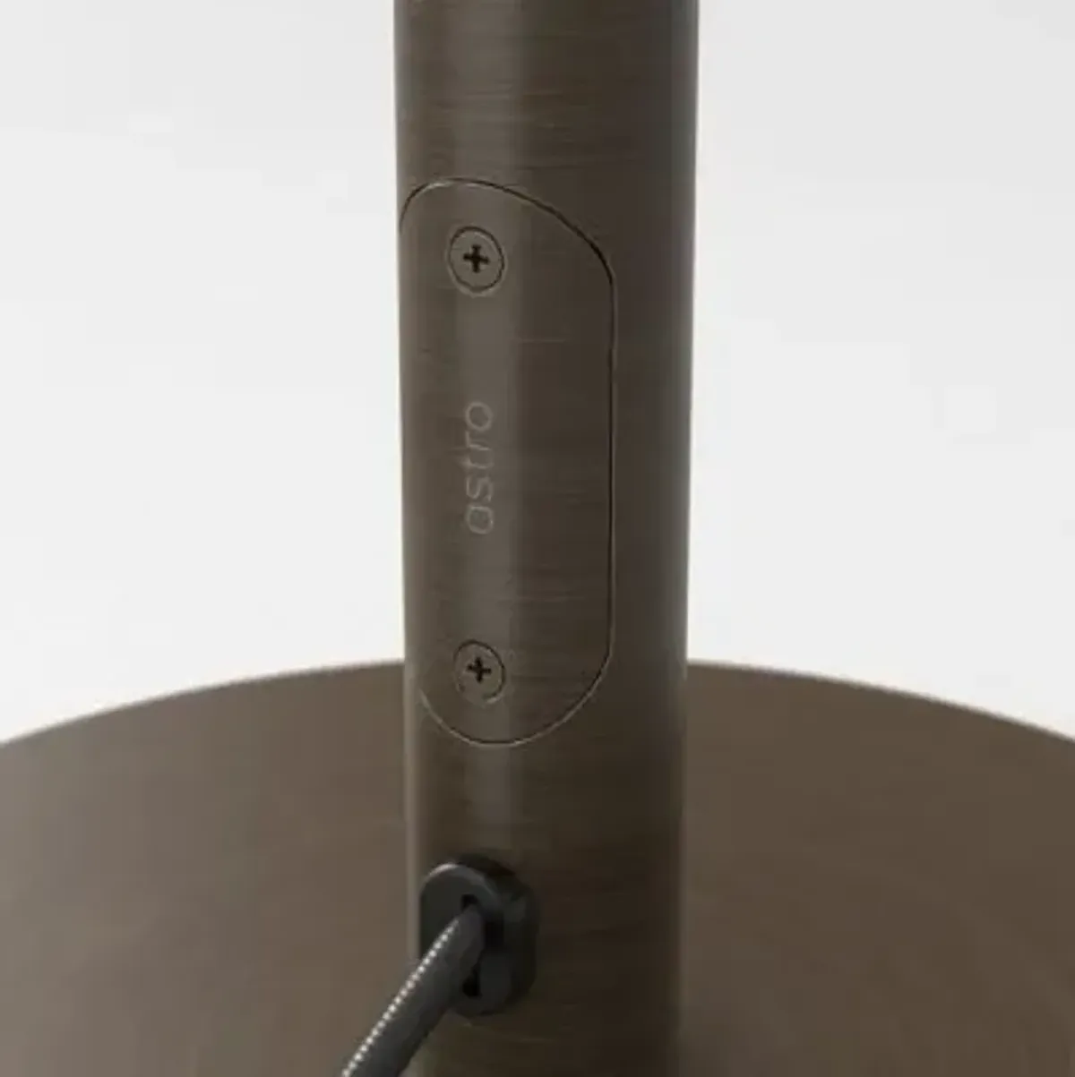 Club Table Lamp with Round 215 Shade