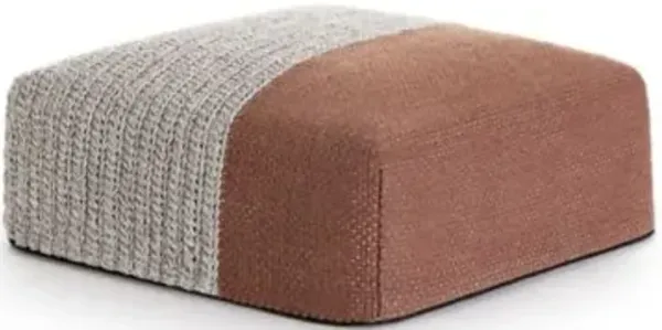 Mangas Outdoor Pouf