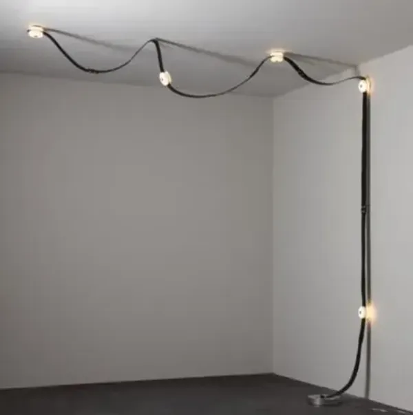 SNAPS Floor-to-Ceiling Plug-in LED Lamp