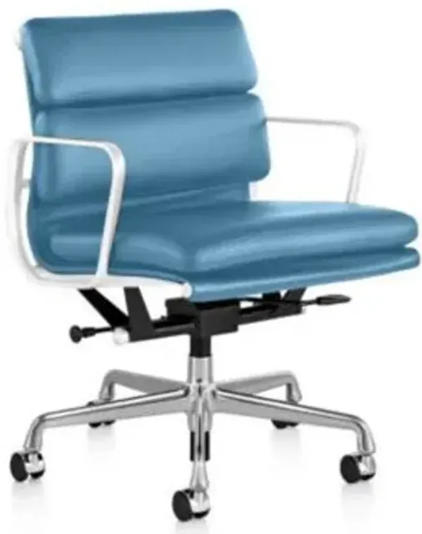 Eames Soft Pad Management Chair
