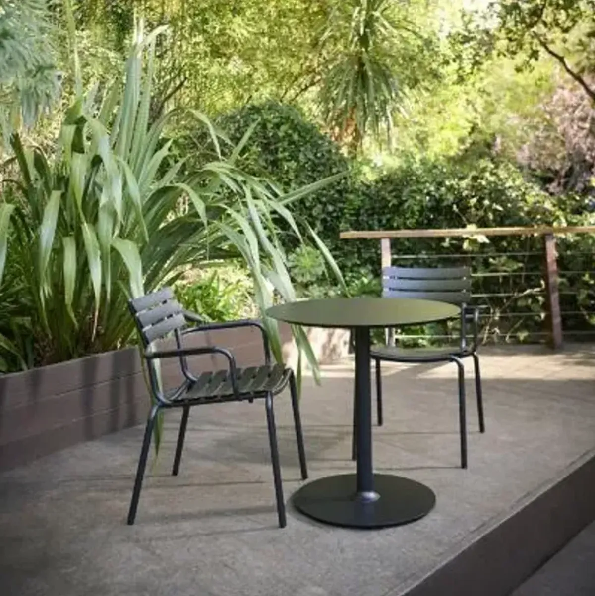 Pico Round Outdoor Cafe Table