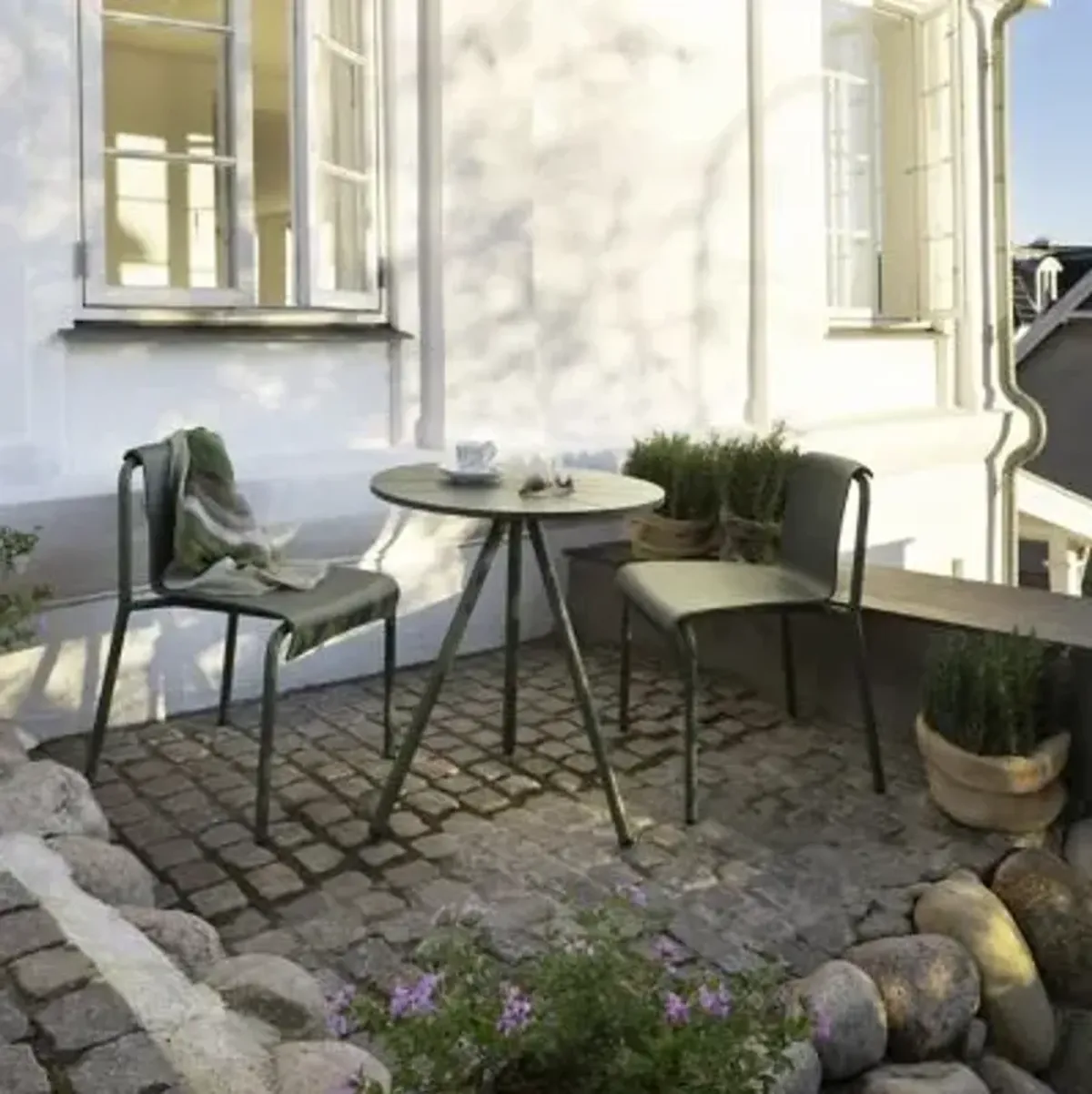 Nami Outdoor Cafe Table