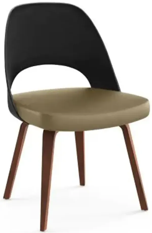Saarinen Executive Chair Wood Legs, Plastic Back