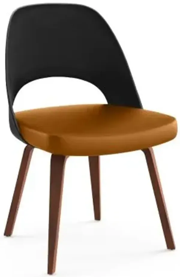 Saarinen Executive Chair Wood Legs, Plastic Back
