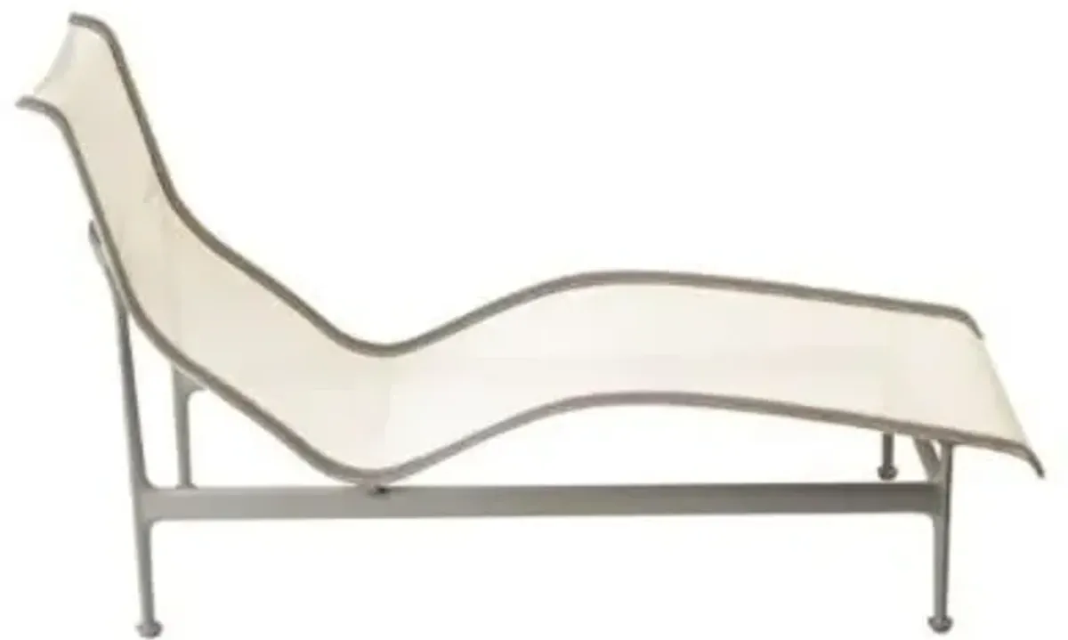 1966 Collection Contour Chaise