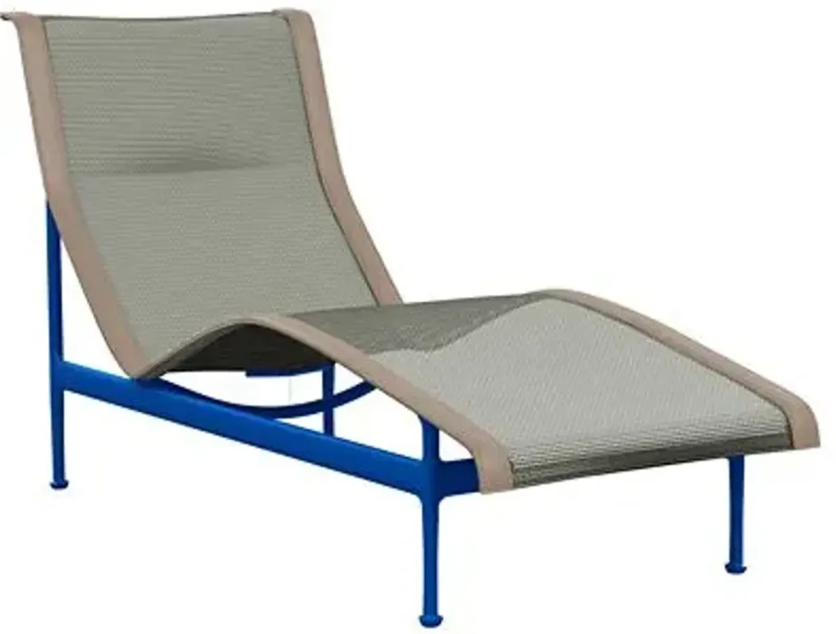 1966 Collection Contour Chaise