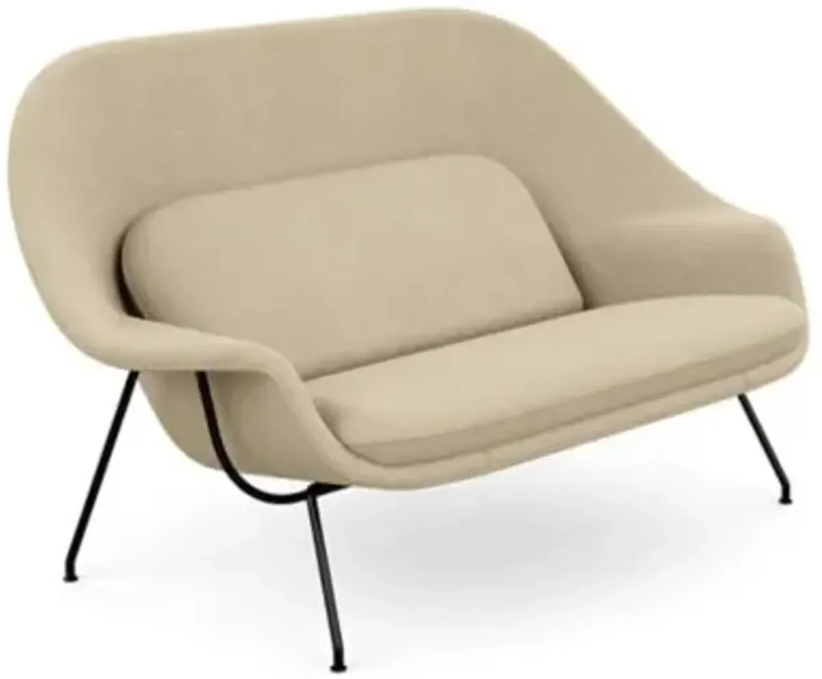 Saarinen Womb Settee