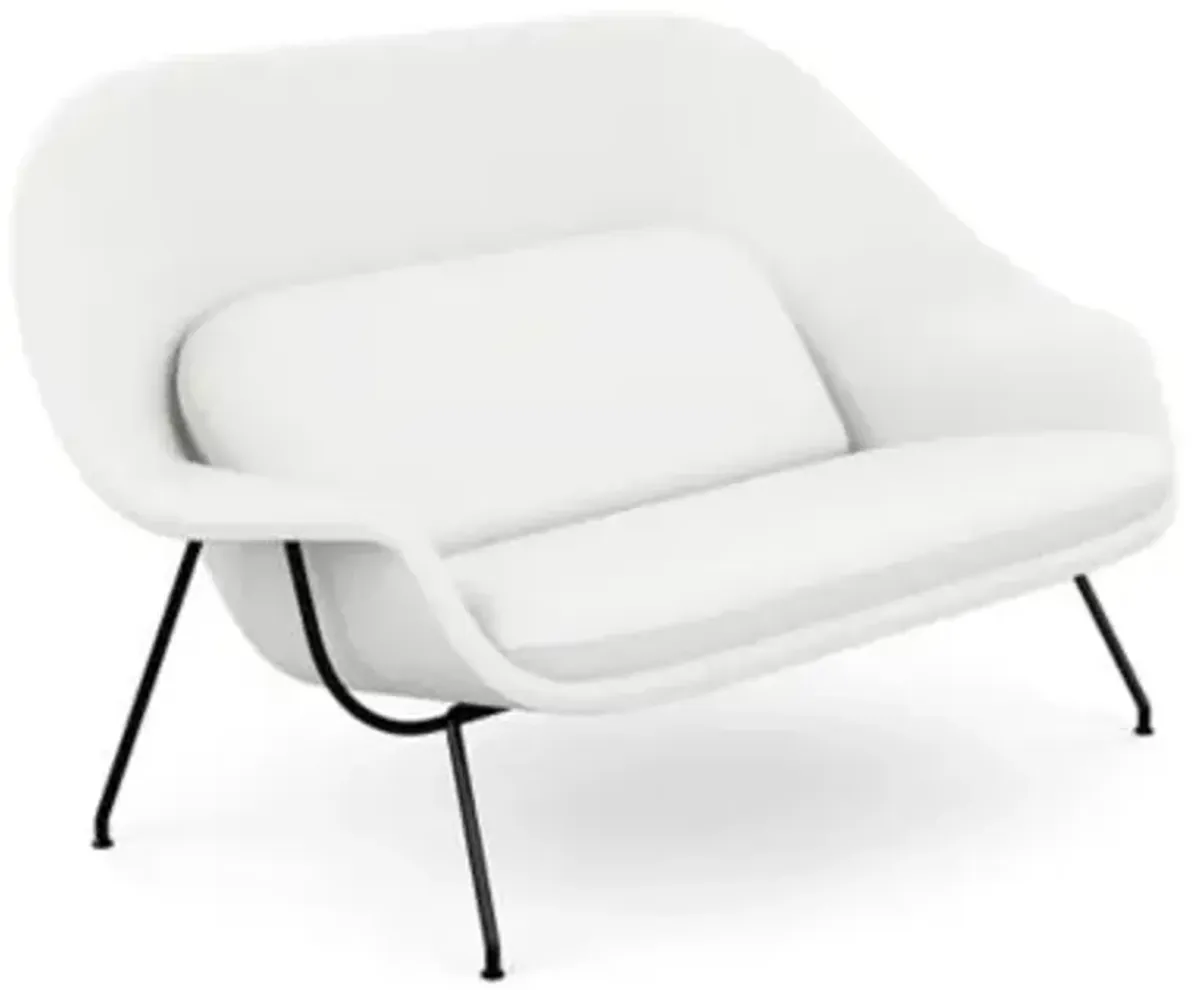 Saarinen Womb Settee