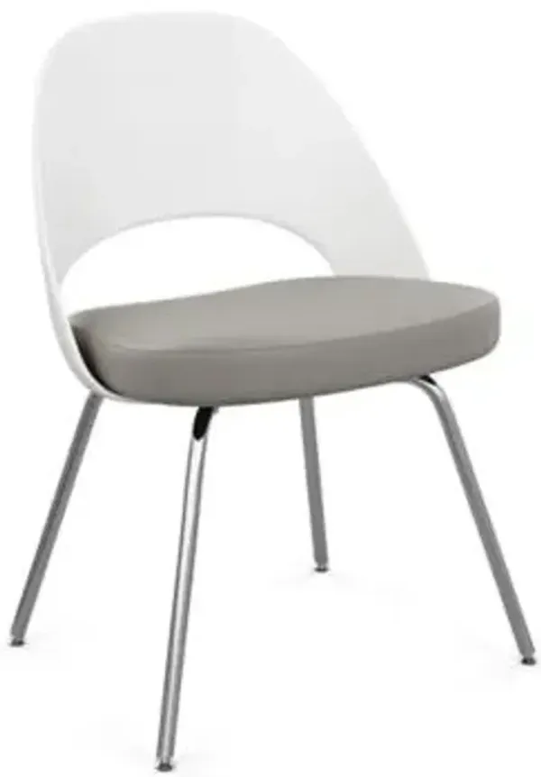 Saarinen Executive Chair with Plastic Back