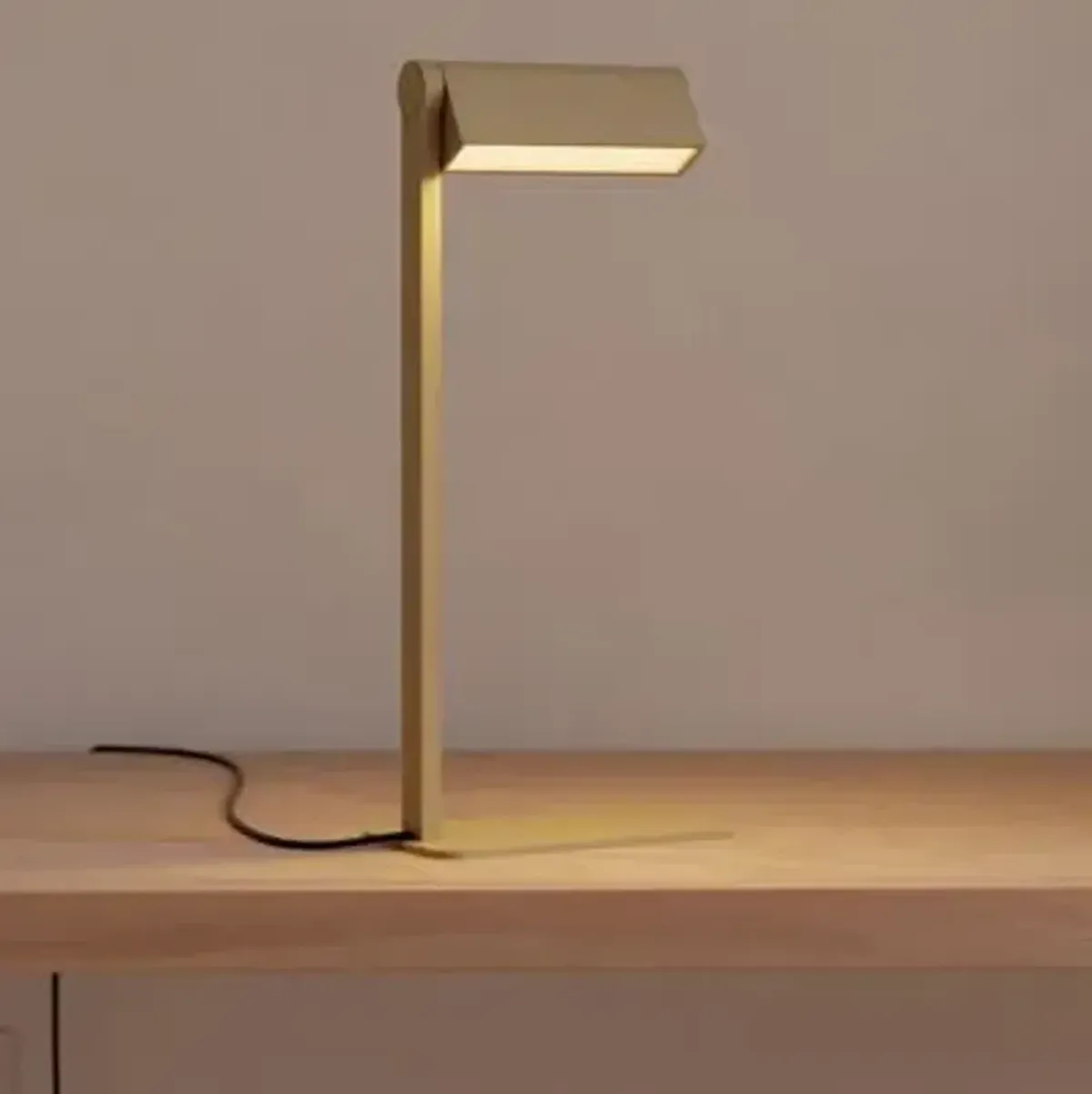 Ipoli IPO09 LED Table Lamp