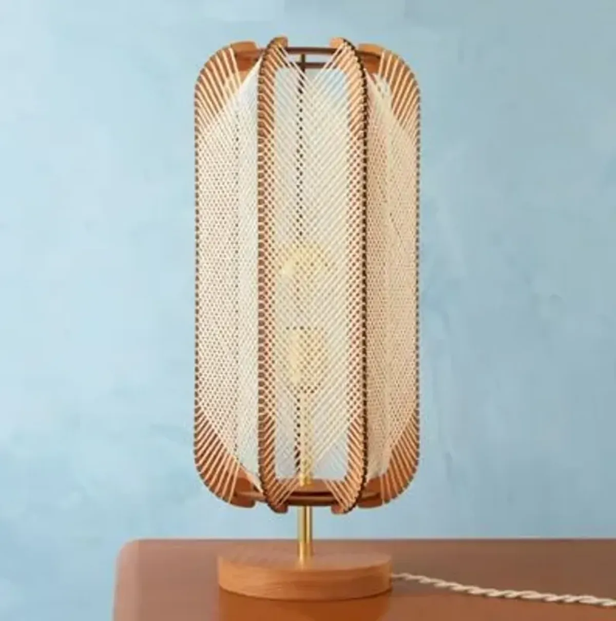 Pillsi Table Lamp
