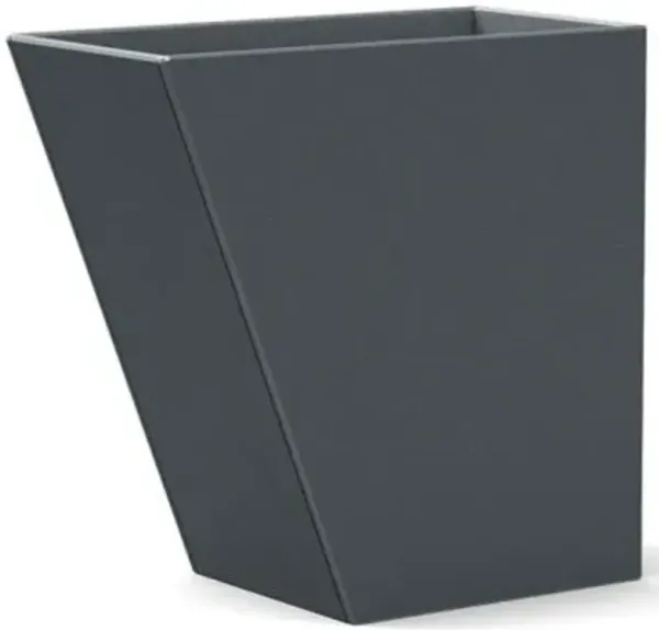 Tesselate Outdoor Jut Planter