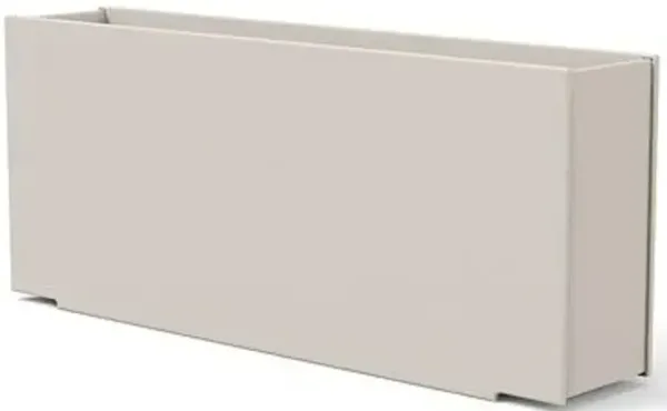 Mondo Outdoor Skinny Planter