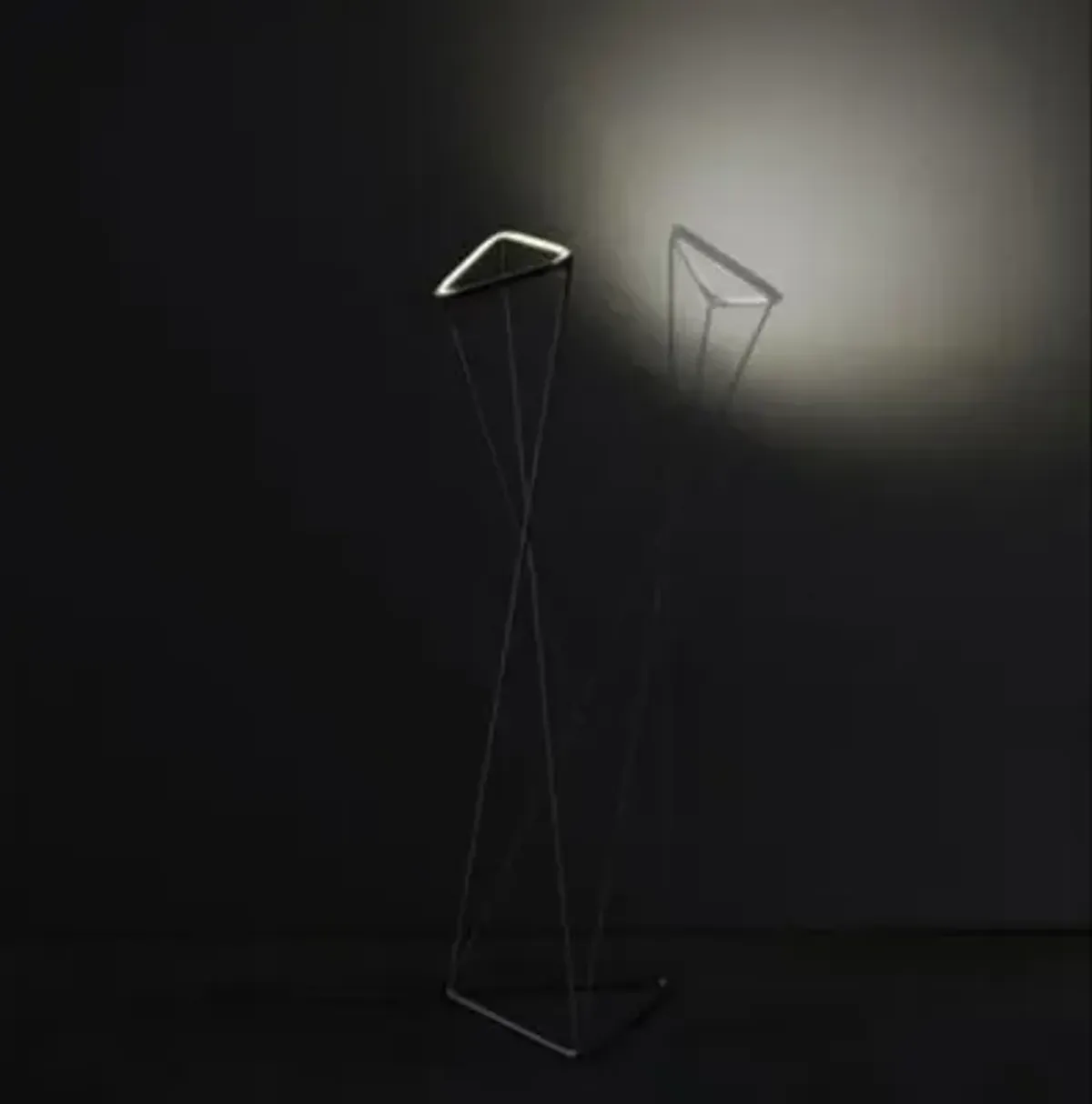 Tango Floor Lamp