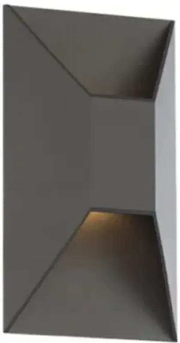 Plateau LED Outdoor Wall Sconce