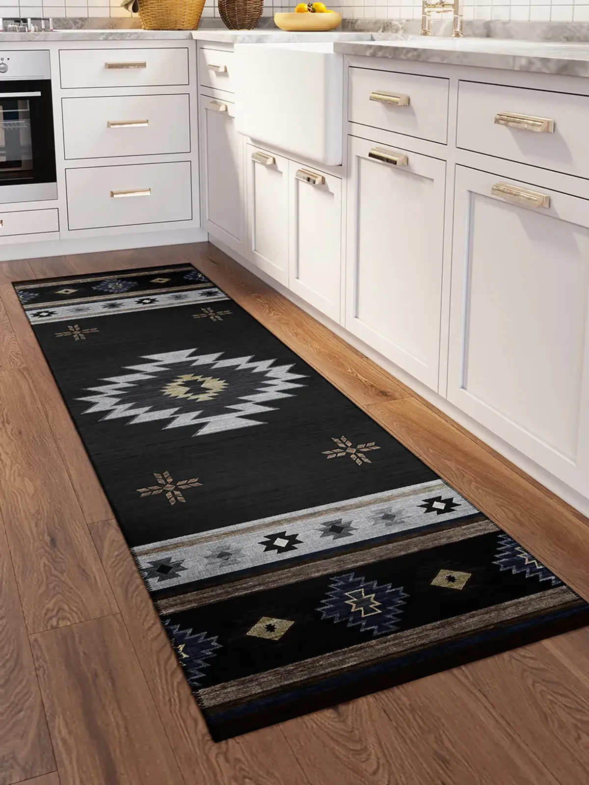 Phoenix PH4 Black 2'3" x 7'6" Rug