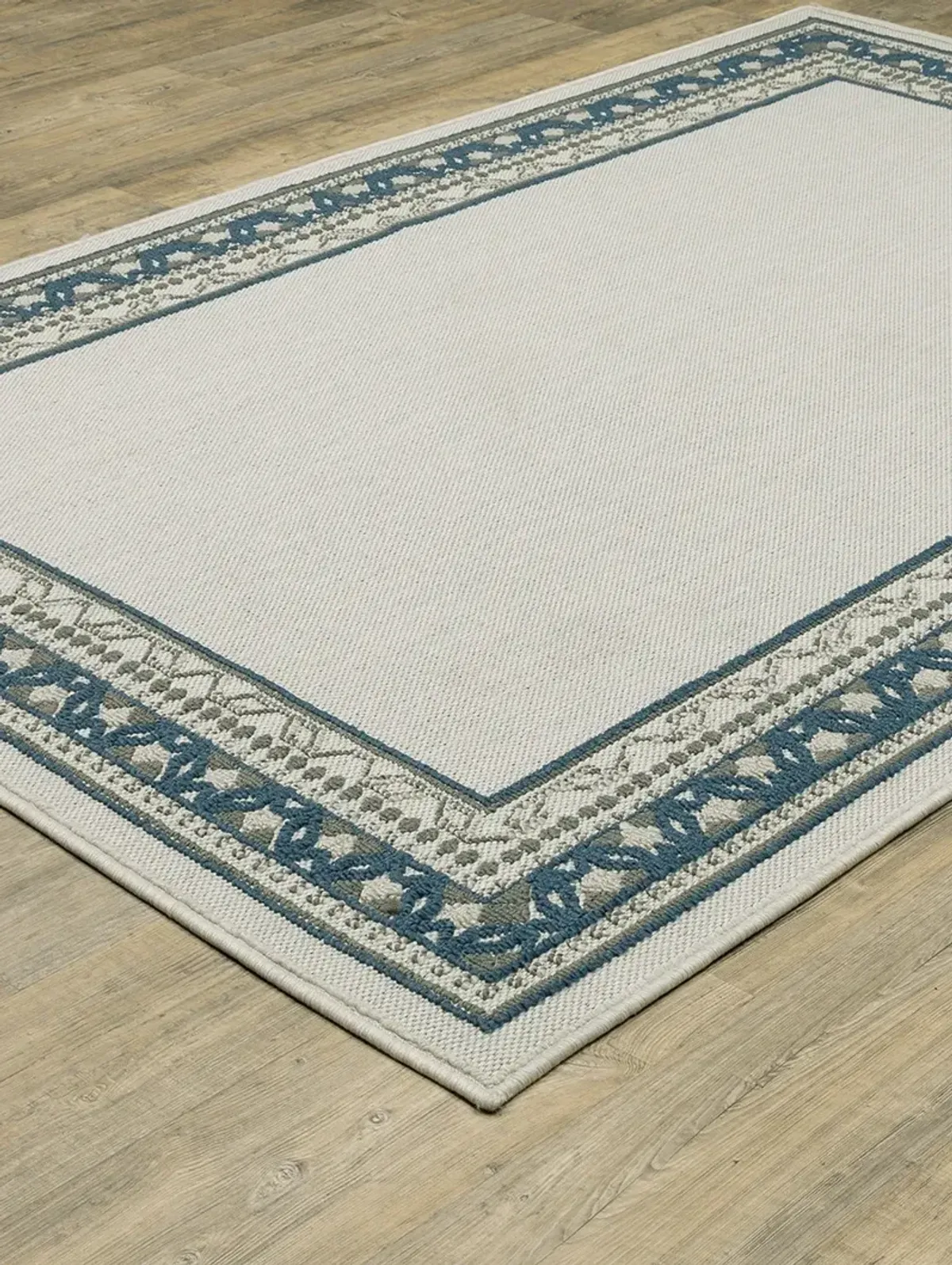 Torrey 3'3" x 5' Beige Rug