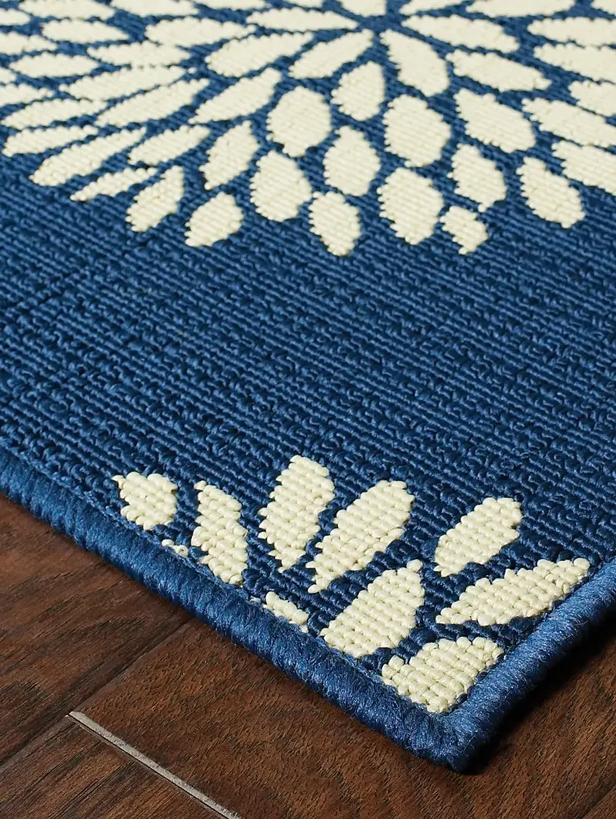 Caspian 6'7" x 9'6" Blue Rug