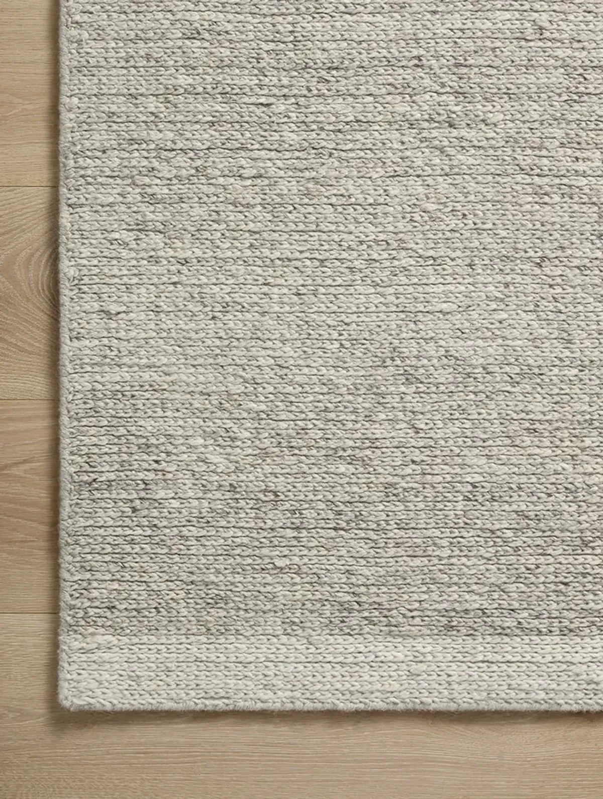 Ashby ASH03 Silver/Ivory 8'6" x 12' Rug