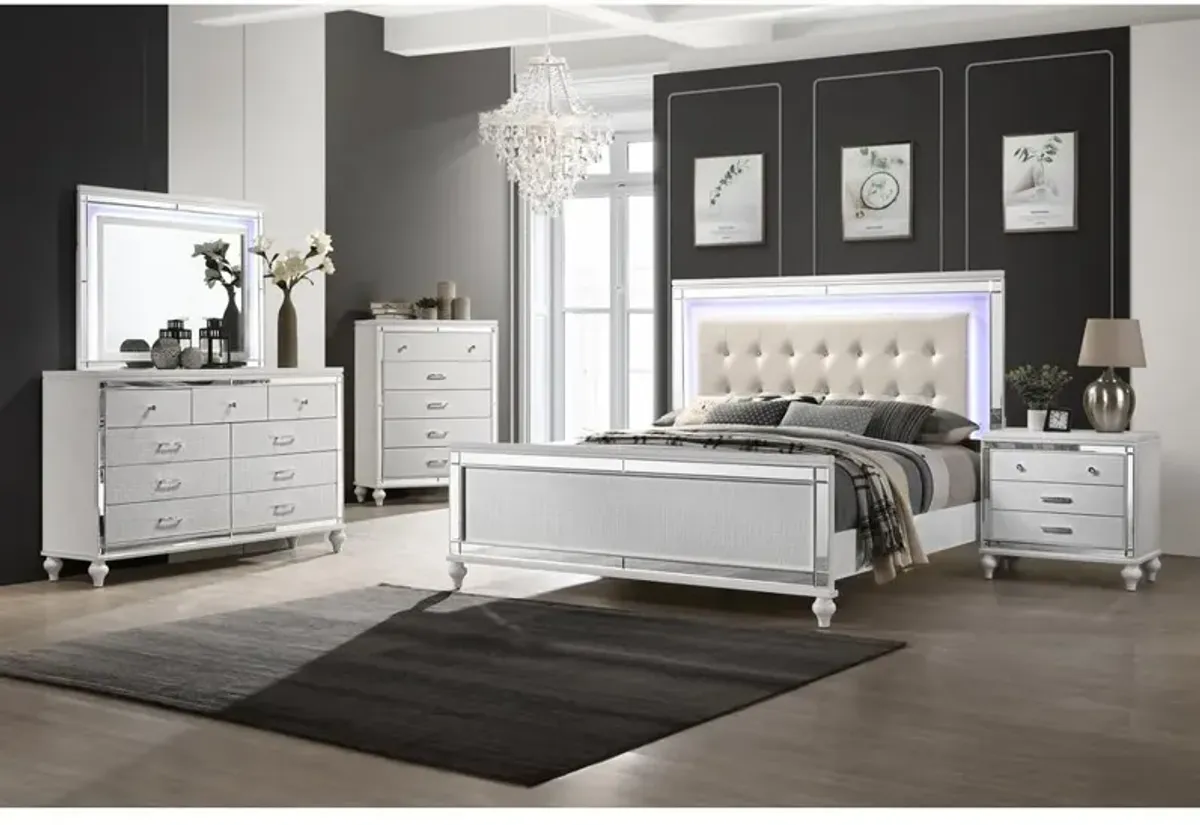 New Classic Furniture Furniture Valentine 5-Piece Solid Wood Queen Bedroom Set in White