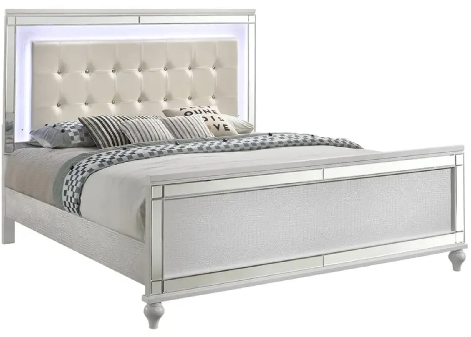 New Classic Furniture Furniture Valentine 5-Piece Solid Wood Queen Bedroom Set in White