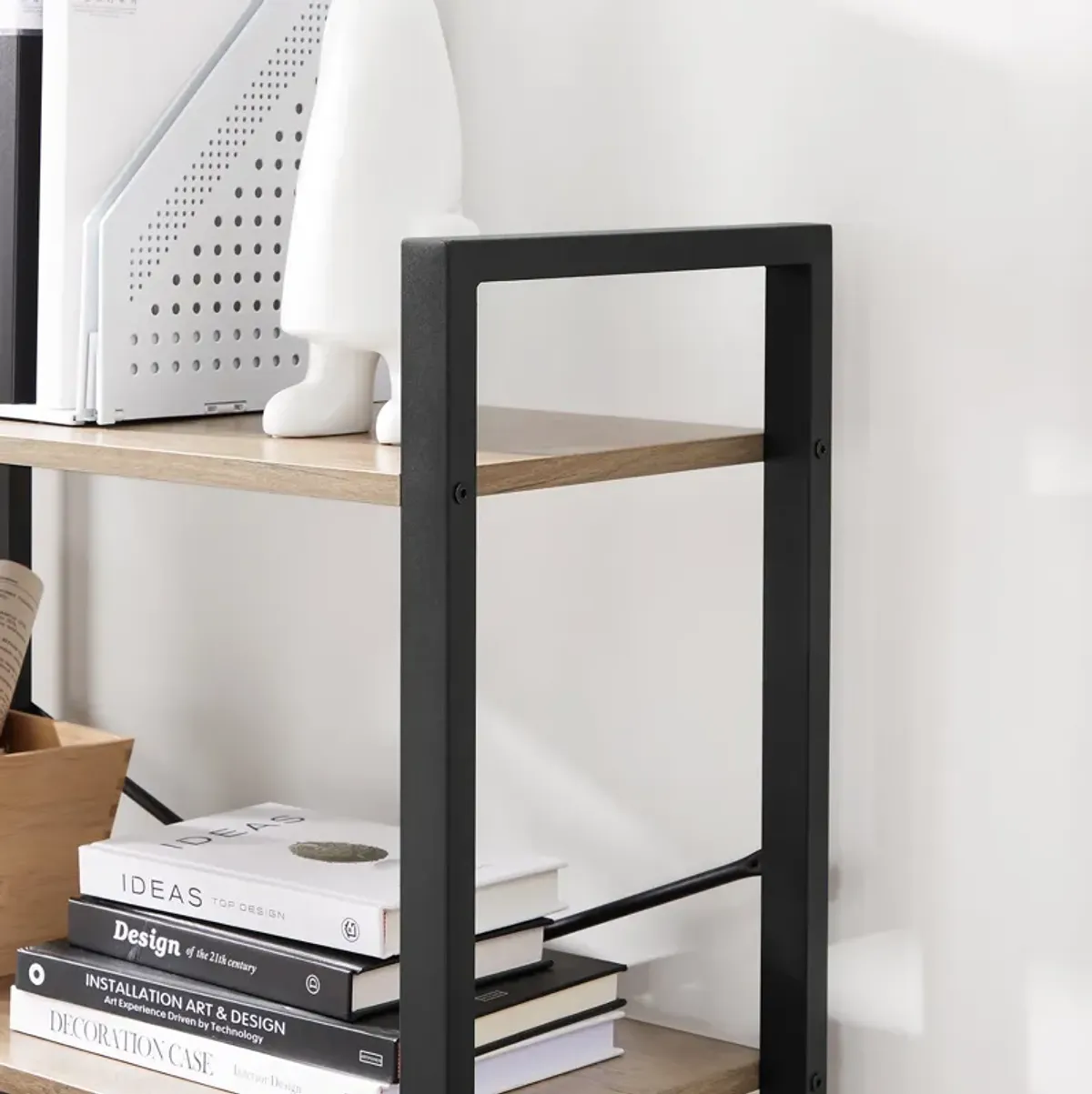 Elegant 4-Tier Bookshelf: Standing Unit for Stylish Living Room Storage