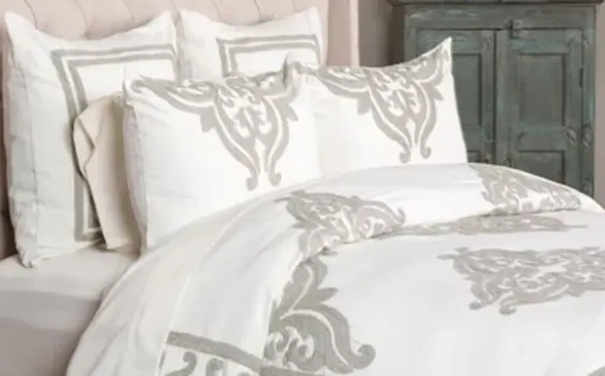 Patrina Ivory Queen Duvet