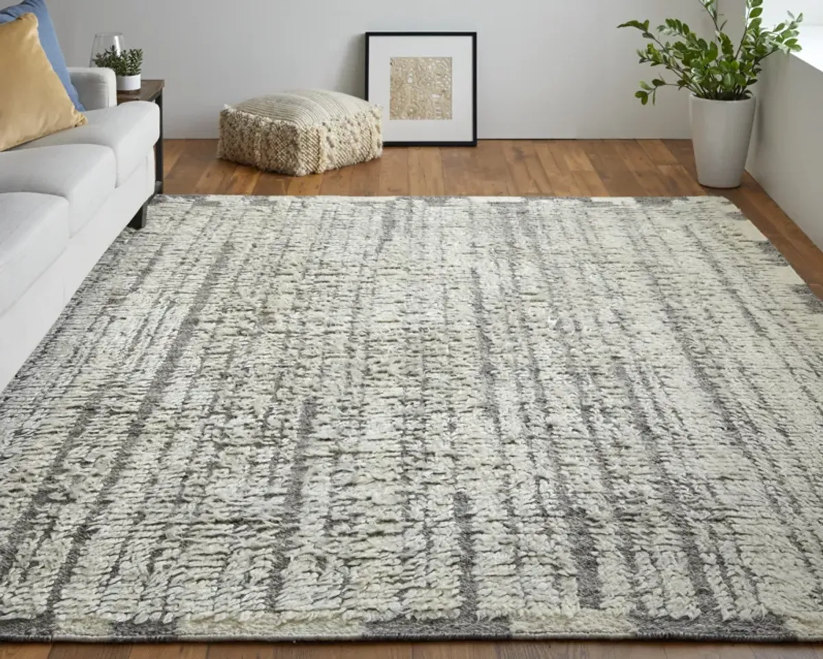 Ashby 8906F Ivory/Gray 7'9" x 9'9" Rug