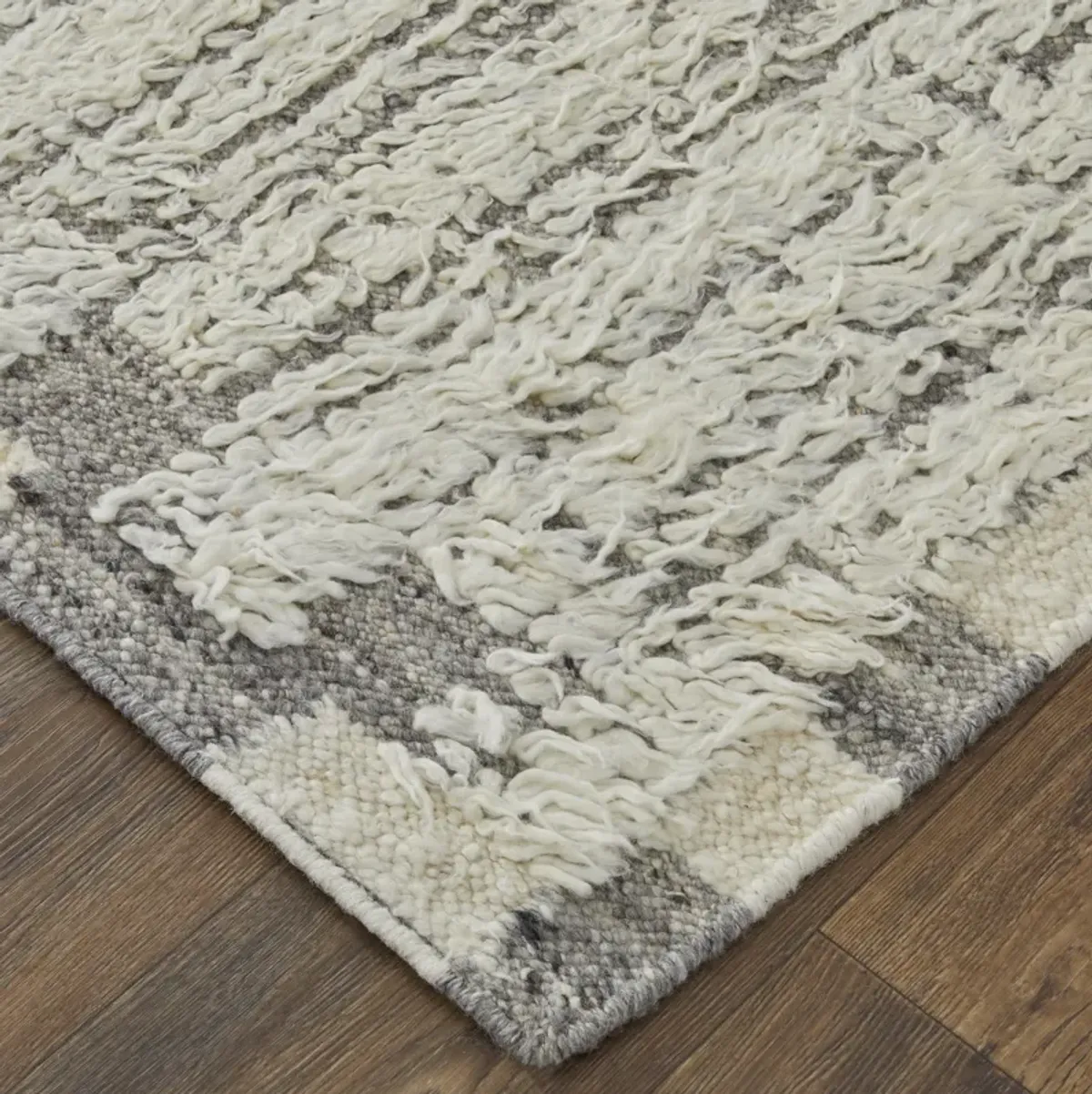 Ashby 8906F Ivory/Gray 7'9" x 9'9" Rug