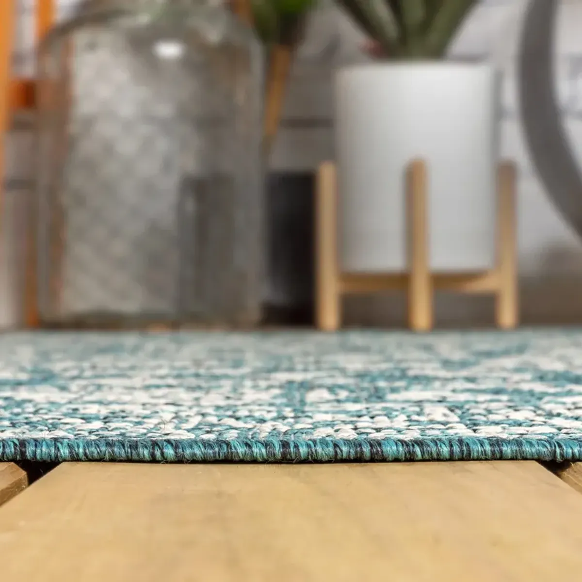 Tela Bohemian Textured Weave Floral Indoor/Outdoor Area Rug