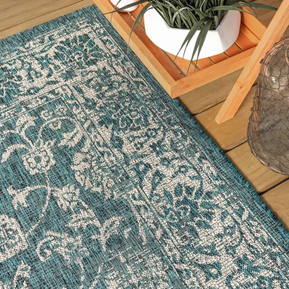 Tela Bohemian Textured Weave Floral Indoor/Outdoor Area Rug