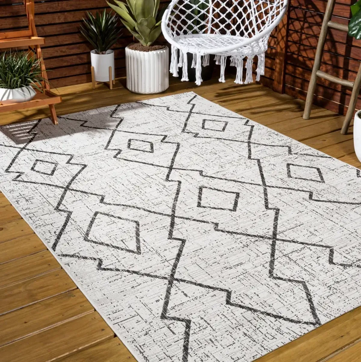 Carwa Tribal Diamond Trellis Indoor/Outdoor Area Rug