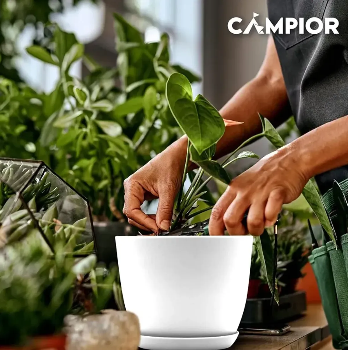 Campior Plastic Plant Pots with Drainage - Home Decor Flower Pot, Stackable Design for Indoor & Outdoor Use, Lightweight and Sturdy, Space-Saving, (7”, 6.6”, 6”, 5.3”, 4.8” Inches), Pack of 20, White