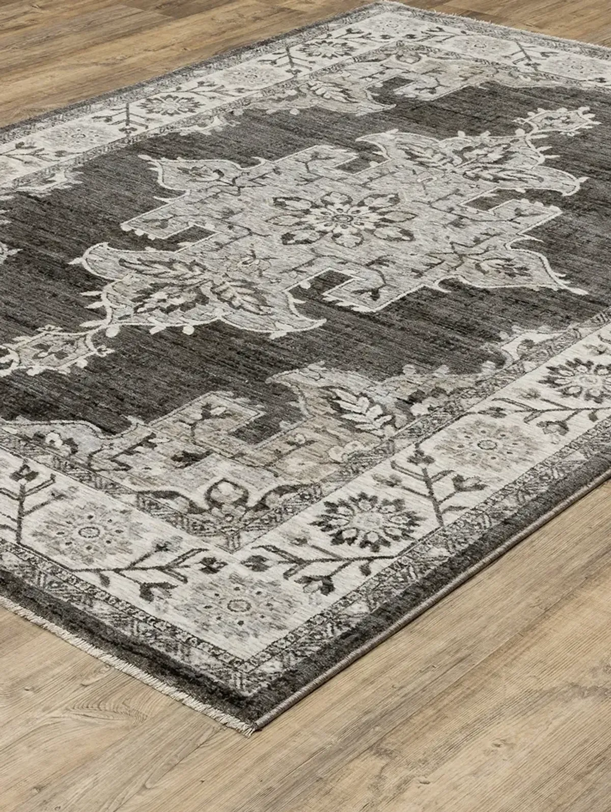 Chamberlain 2'3" x 7'6" Grey Rug