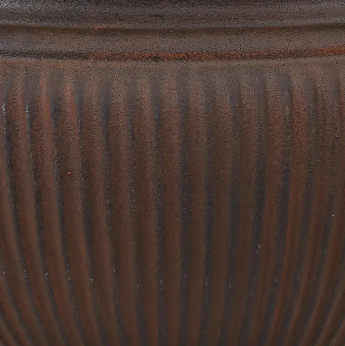 Sunnydaze Elizabeth Ribbed Urn Polyresin Planter