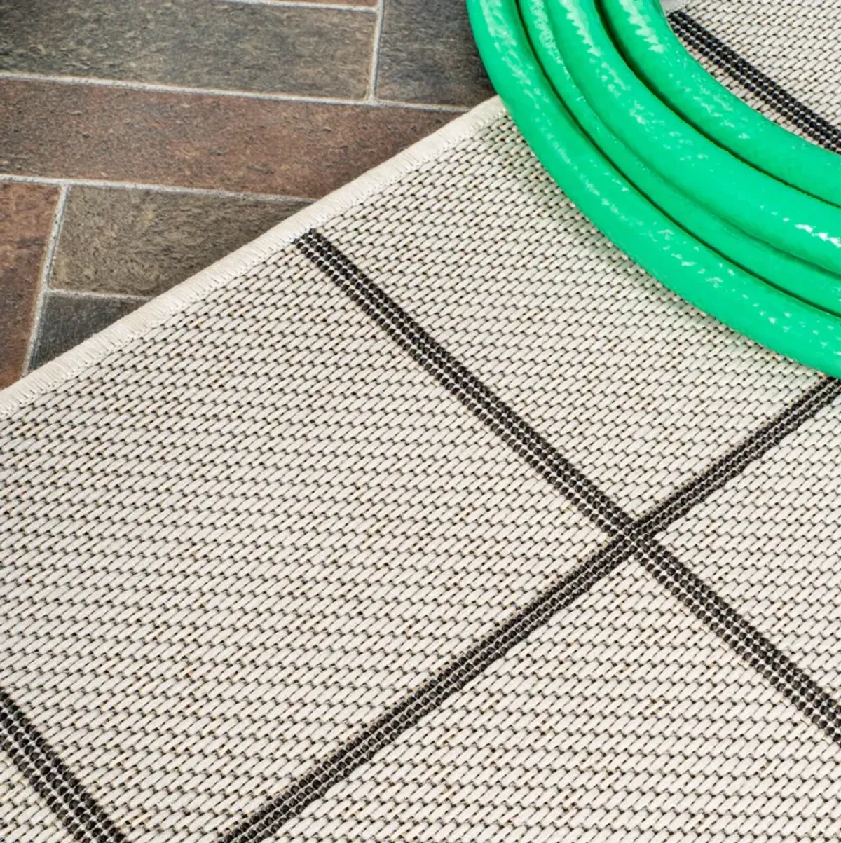 Grid Modern Squares Indoor/Outdoor Area Rug