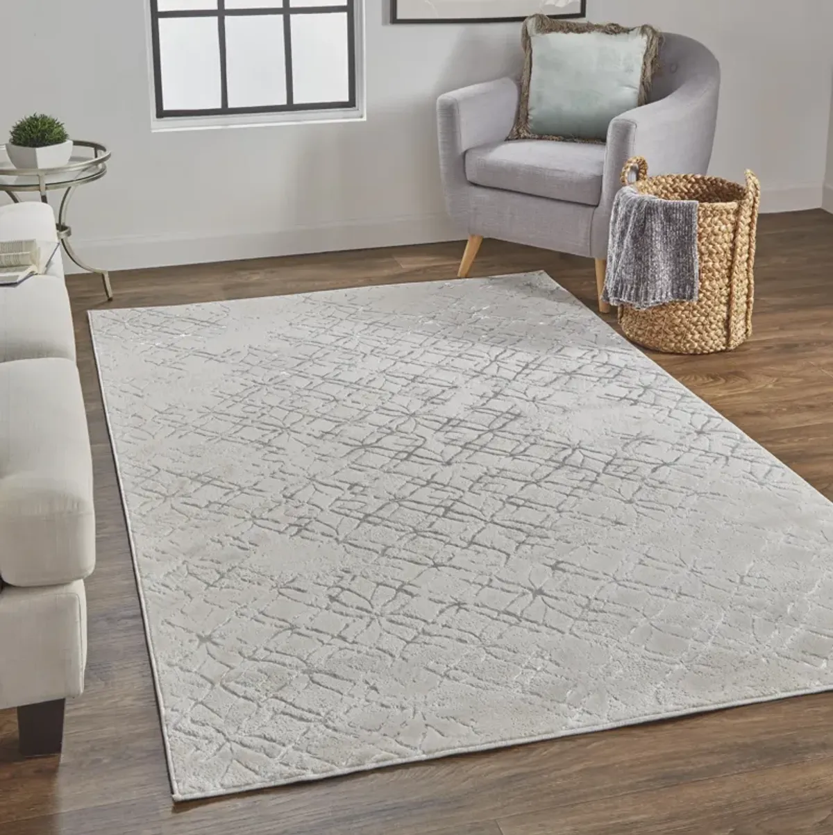 Micah 3047F Silver/Gray/White 6'7" x 9'6" Rug