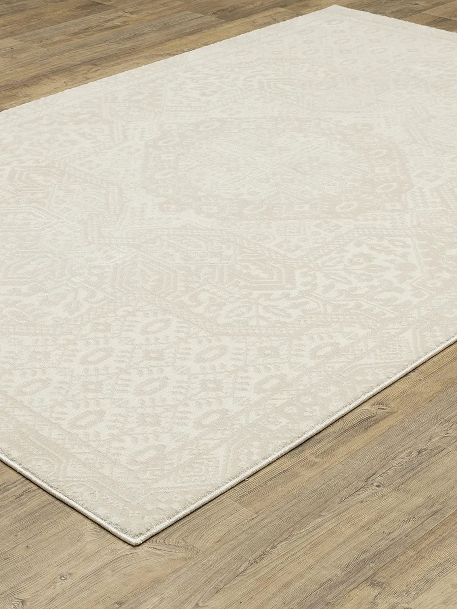 Raylan 5'3" x 7'6" Ivory Rug