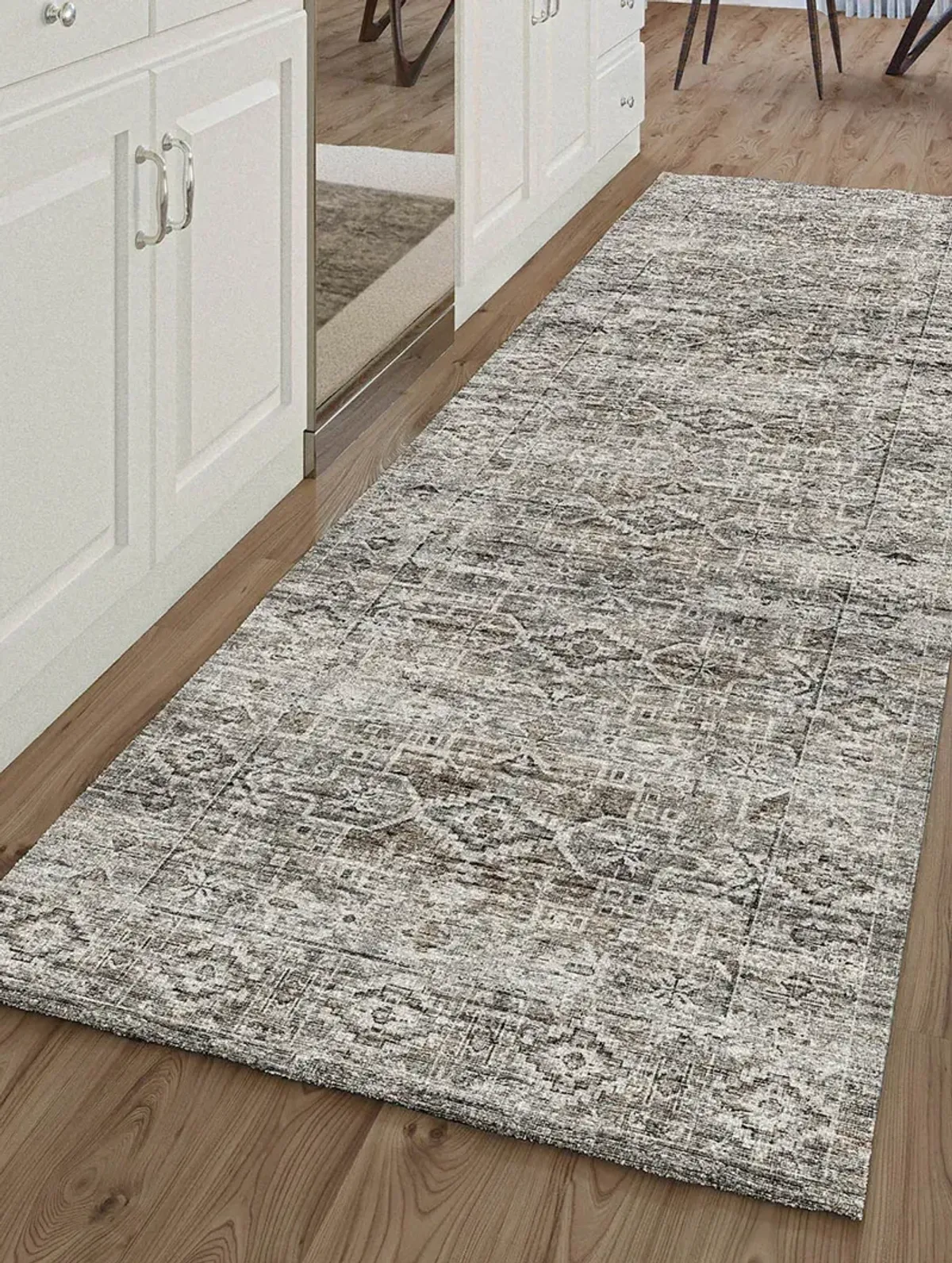 Tuscany TU10 Gray 2'6" x 8' Rug