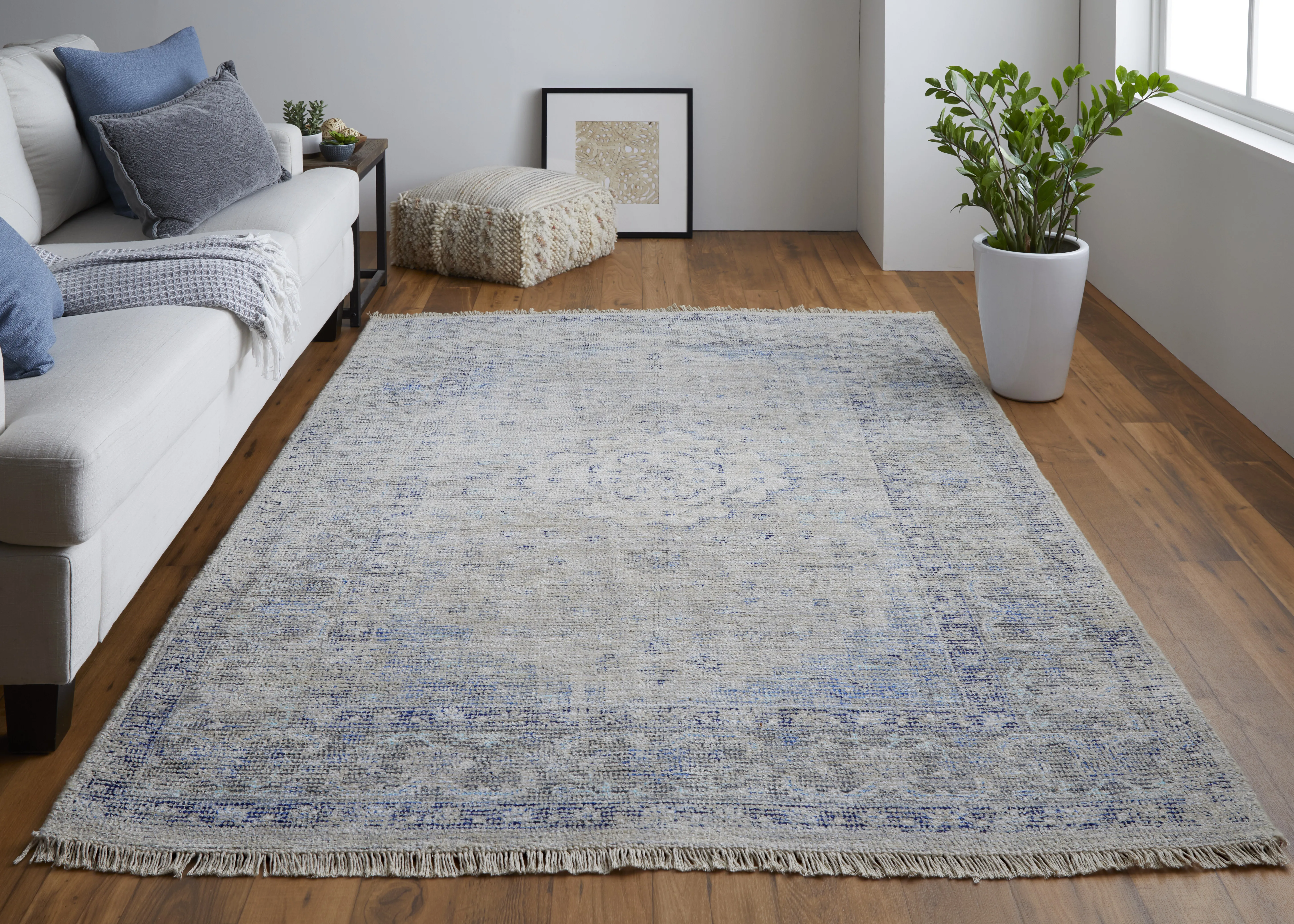 Caldwell 8108F Gray/Blue/Ivory 7'6" x 9'6" Rug