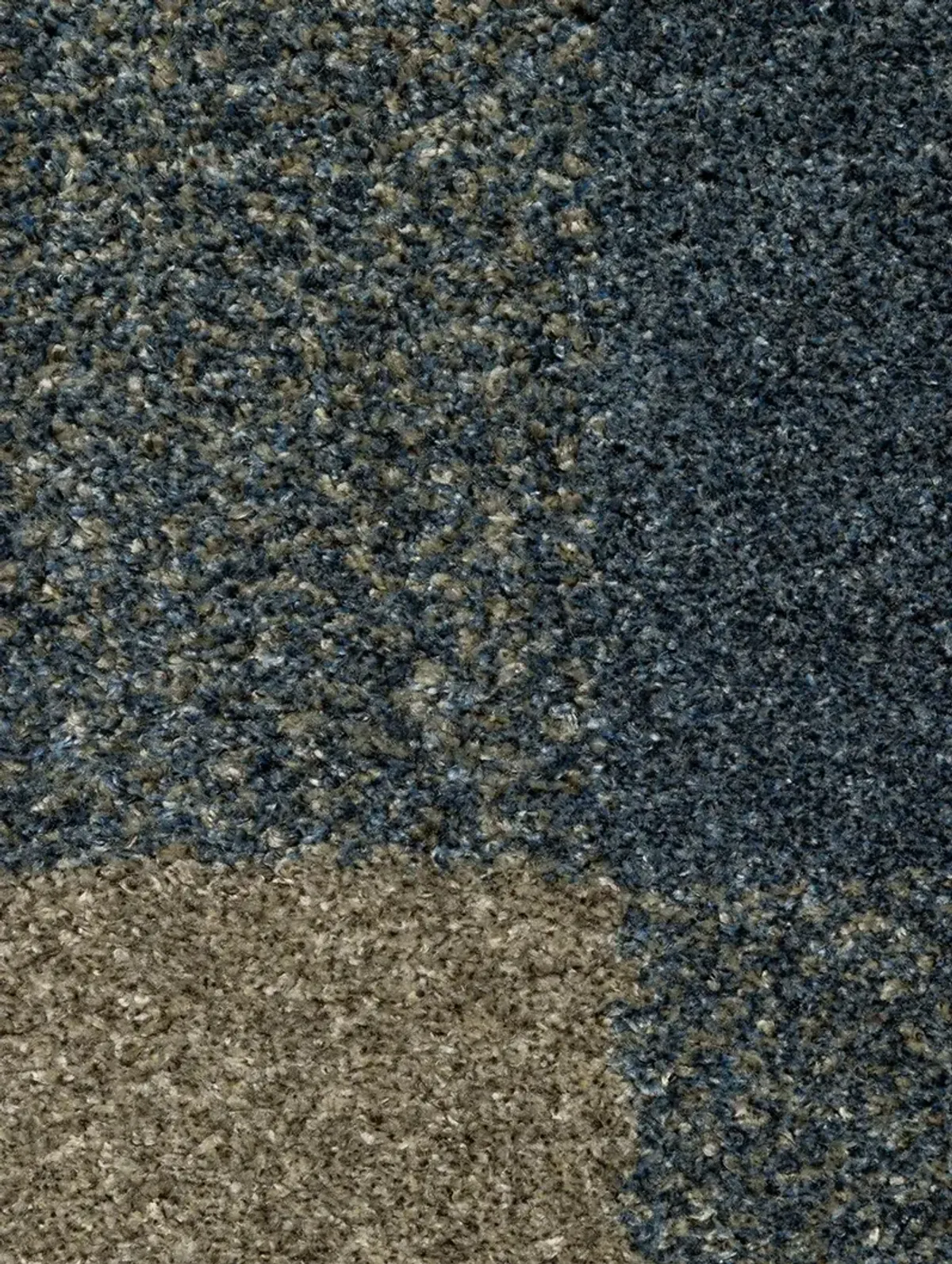 Alton 2'3" x 7'6" Blue Rug